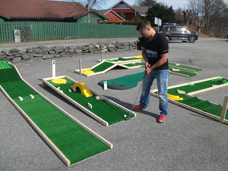 Mini golf